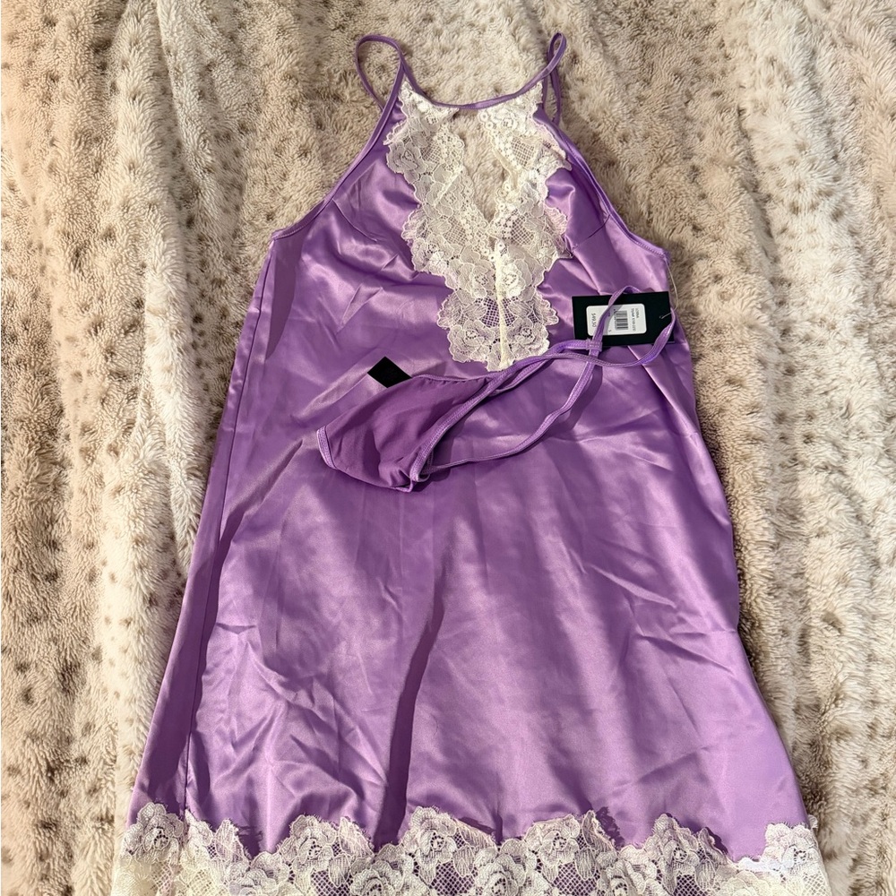 Elegant Purple Lace Trim Nightgown